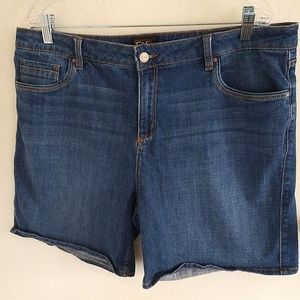 F & F SIZE 14 WOMEN'S/MISSES/TEENS BLUE JEAN SHORTS STRETCH SPRING & SUMMER WEAR